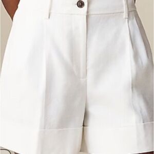 Banana Republic Size 6 light khaki shorts, NWT